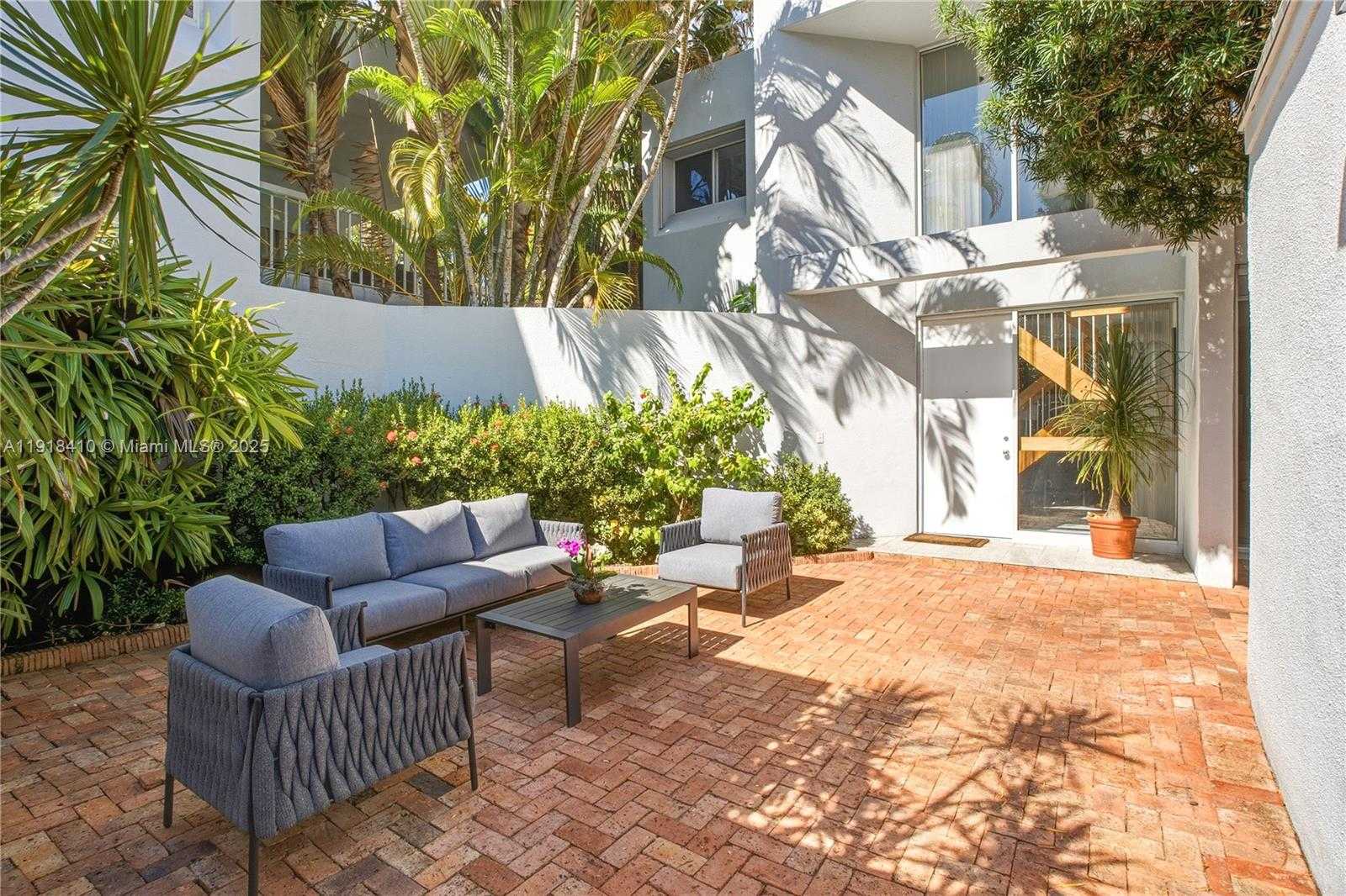 Small Image of 2475 SOUTH BAYSHORE DR, Miami Number 7