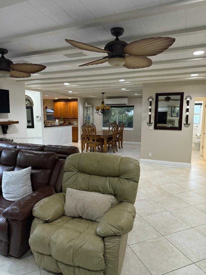 Small Image of 3149 HOLLYWOOD BLVD, Hollywood Number 30