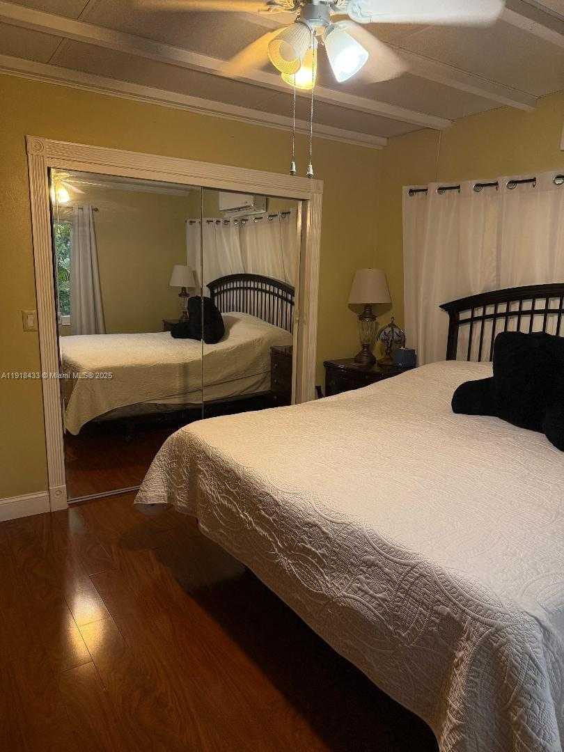 Small Image of 3149 HOLLYWOOD BLVD, Hollywood Number 33