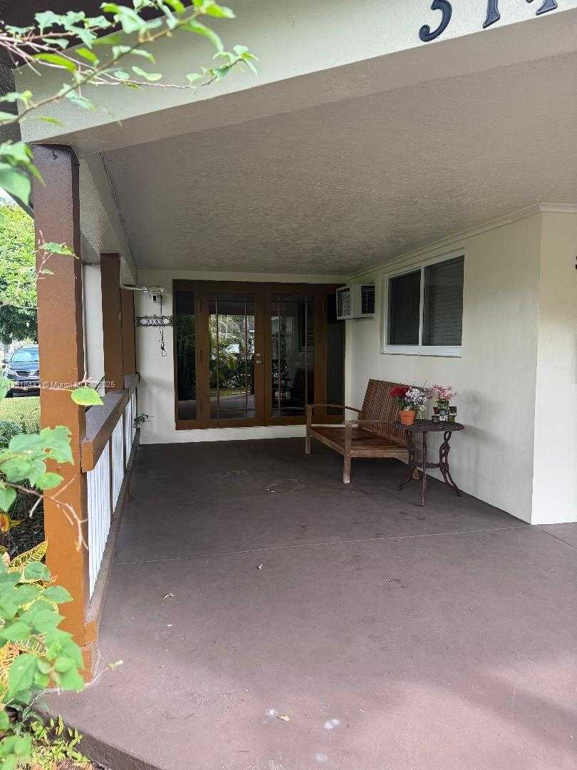 Small Image of 3149 HOLLYWOOD BLVD, Hollywood Number 41