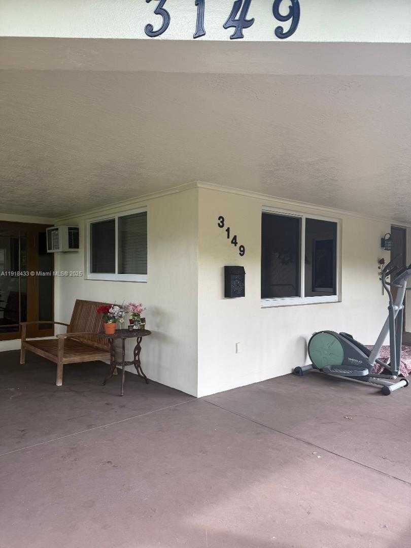 Small Image of 3149 HOLLYWOOD BLVD, Hollywood Number 43