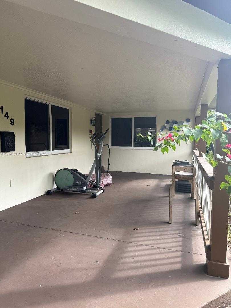 Small Image of 3149 HOLLYWOOD BLVD, Hollywood Number 44