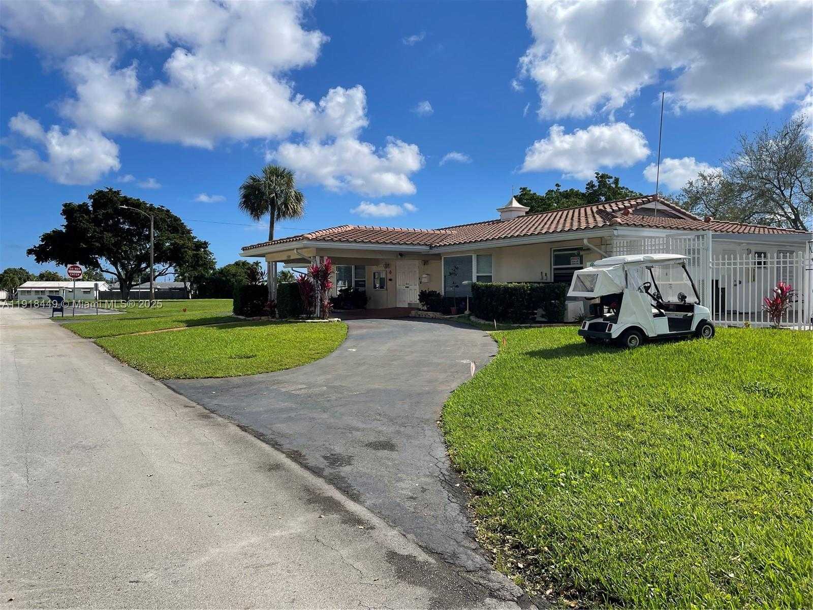 Small Image of 3002 NORTH WEST 46TH ST, Tamarac Number 38