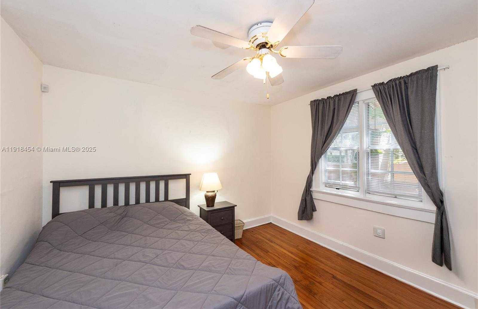 Small Image of 1256 ALGERIA AVE, Coral Gables Number 11