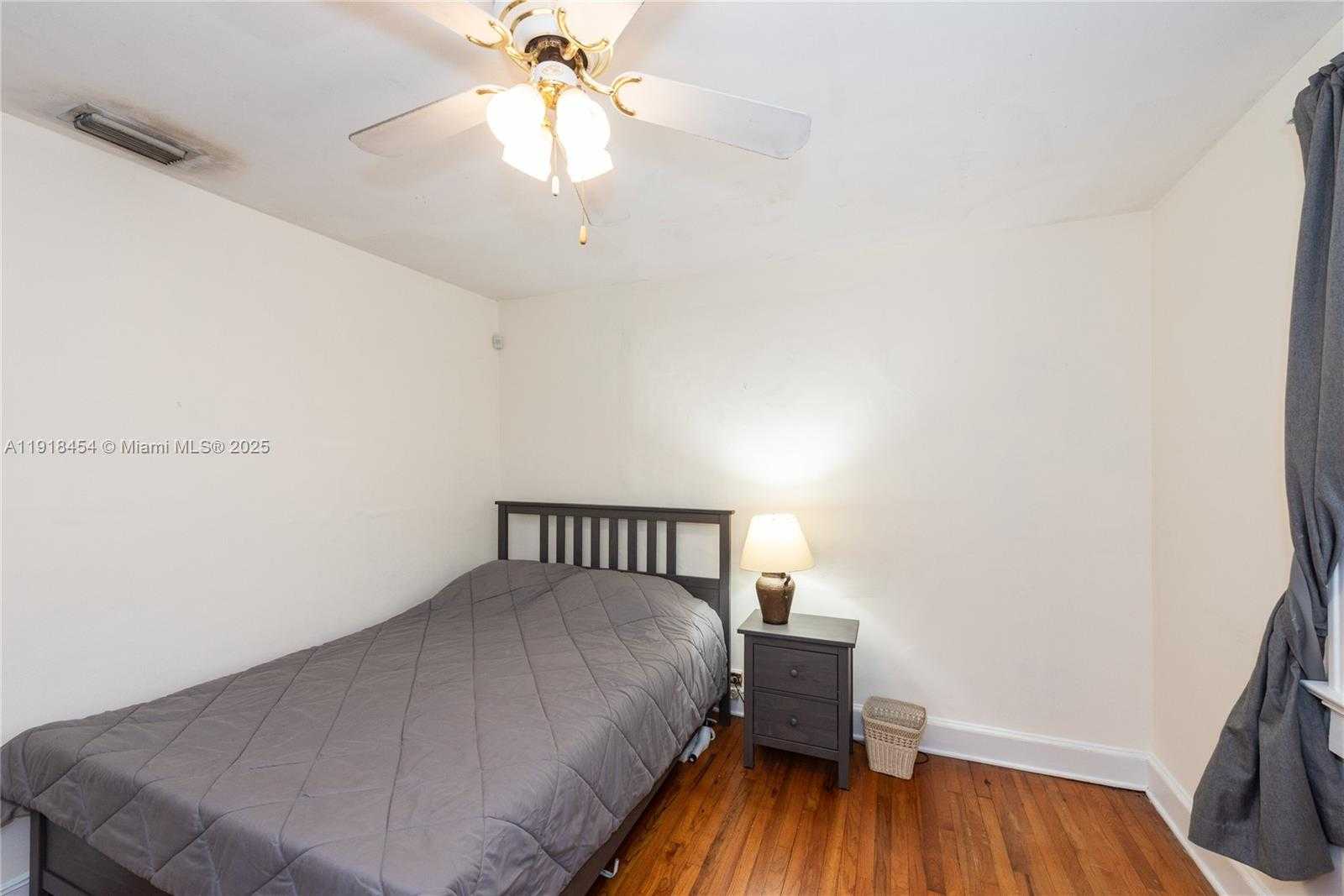 Small Image of 1256 ALGERIA AVE, Coral Gables Number 12