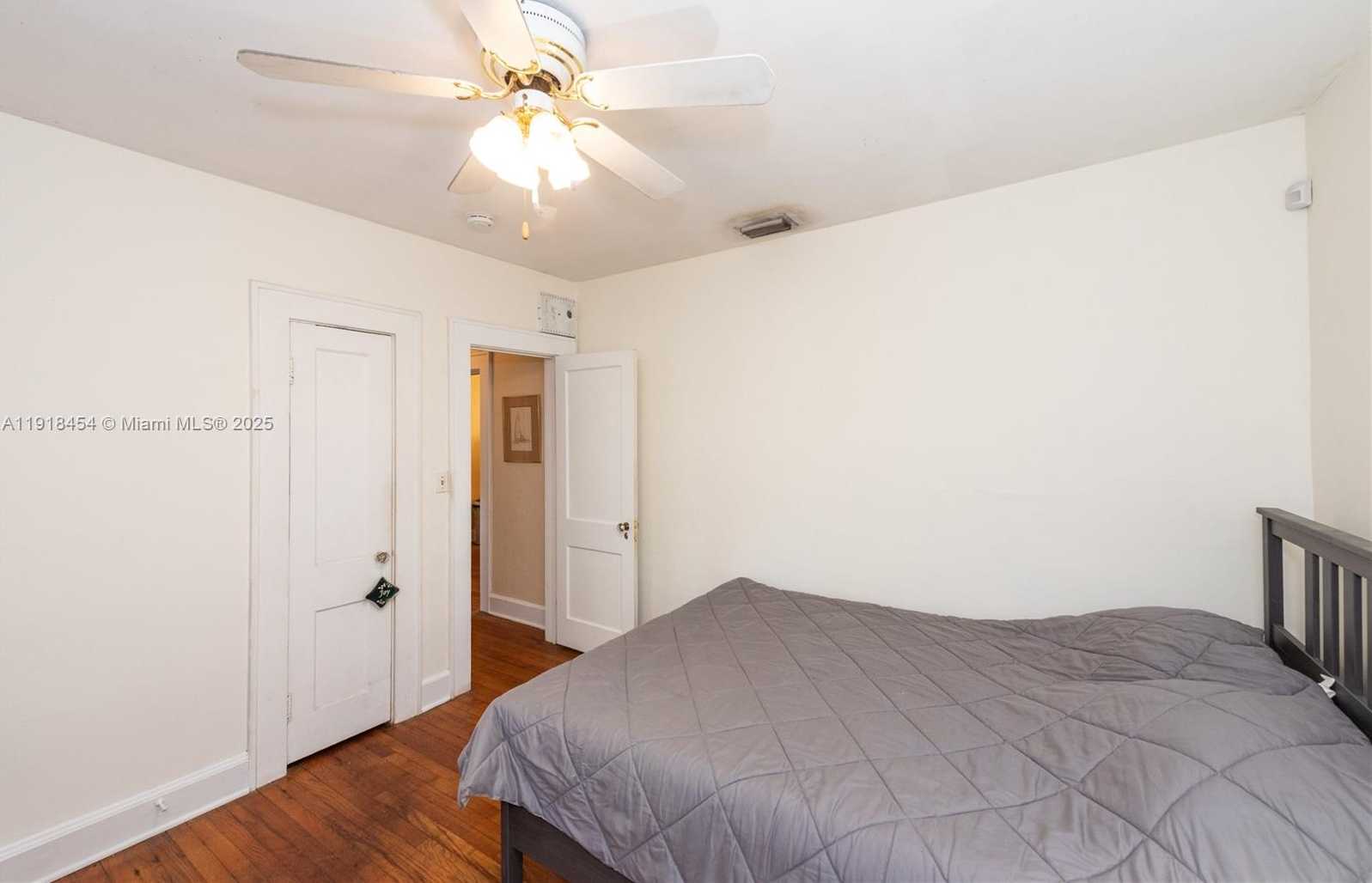 Small Image of 1256 ALGERIA AVE, Coral Gables Number 13