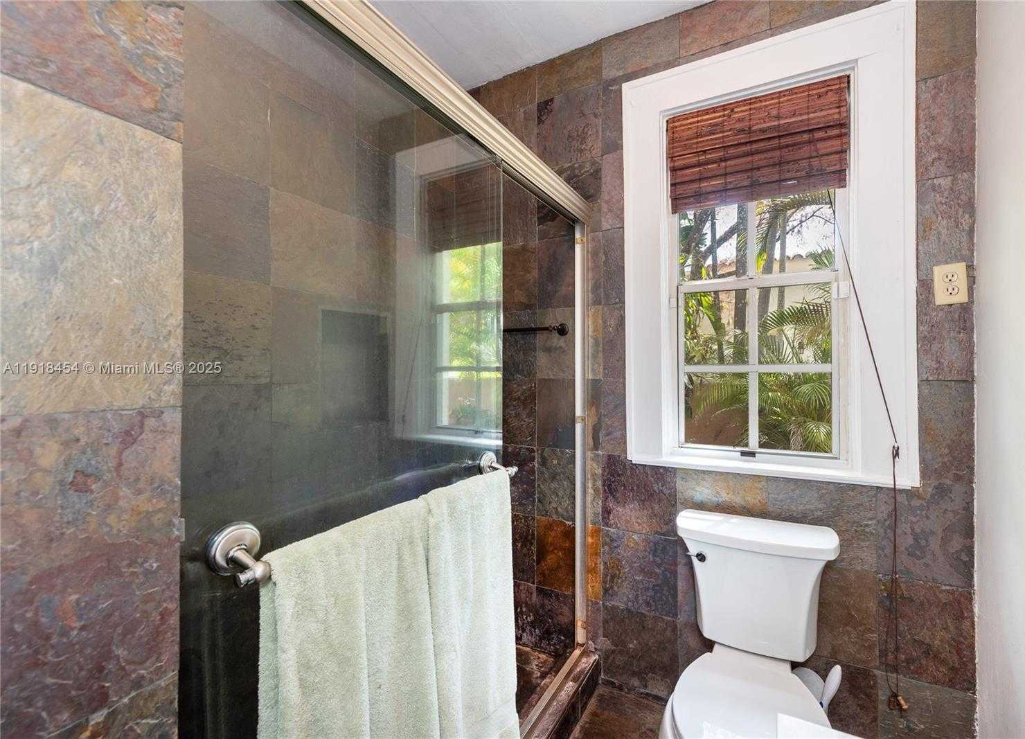 Small Image of 1256 ALGERIA AVE, Coral Gables Number 14