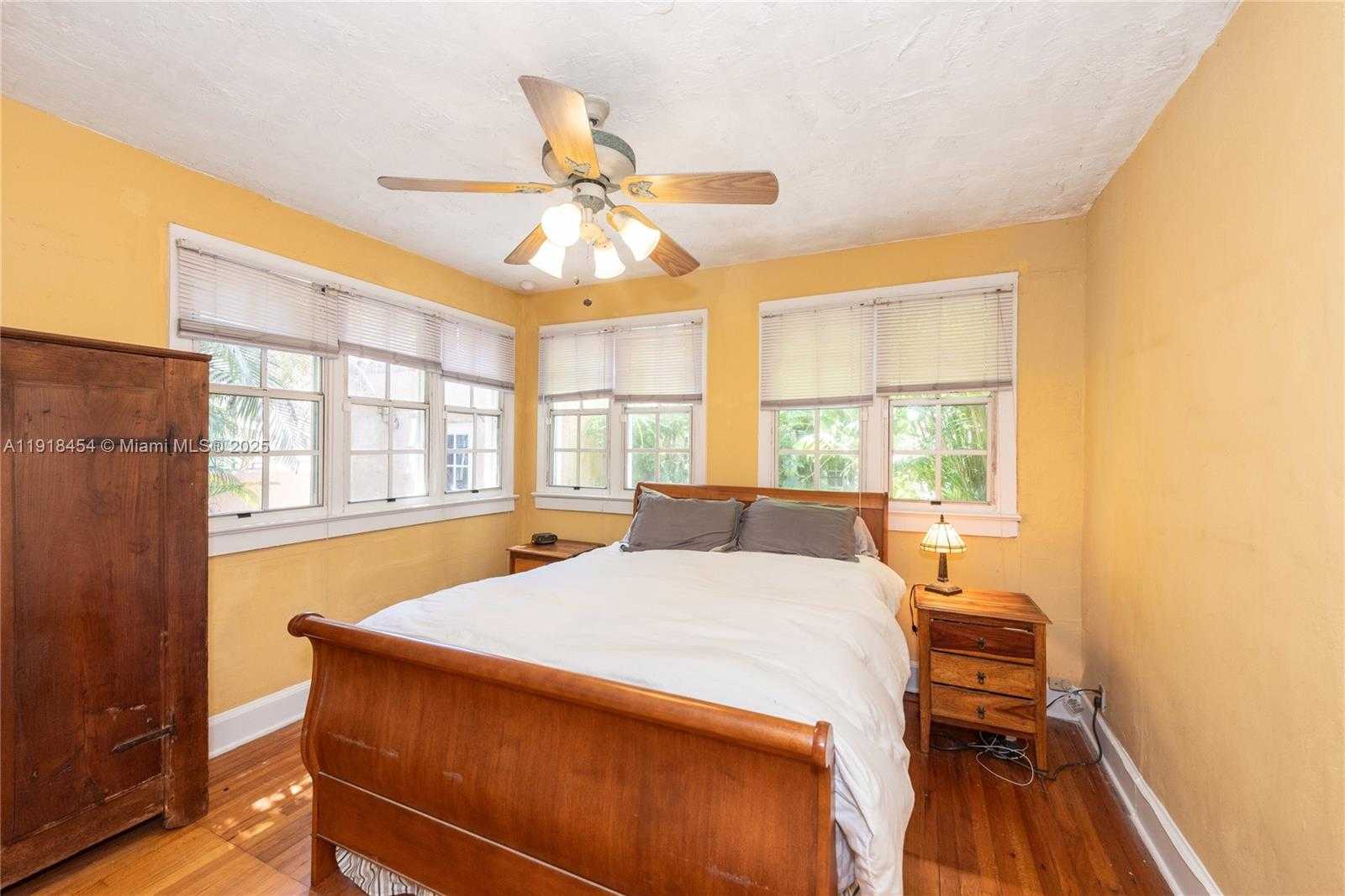 Small Image of 1256 ALGERIA AVE, Coral Gables Number 16