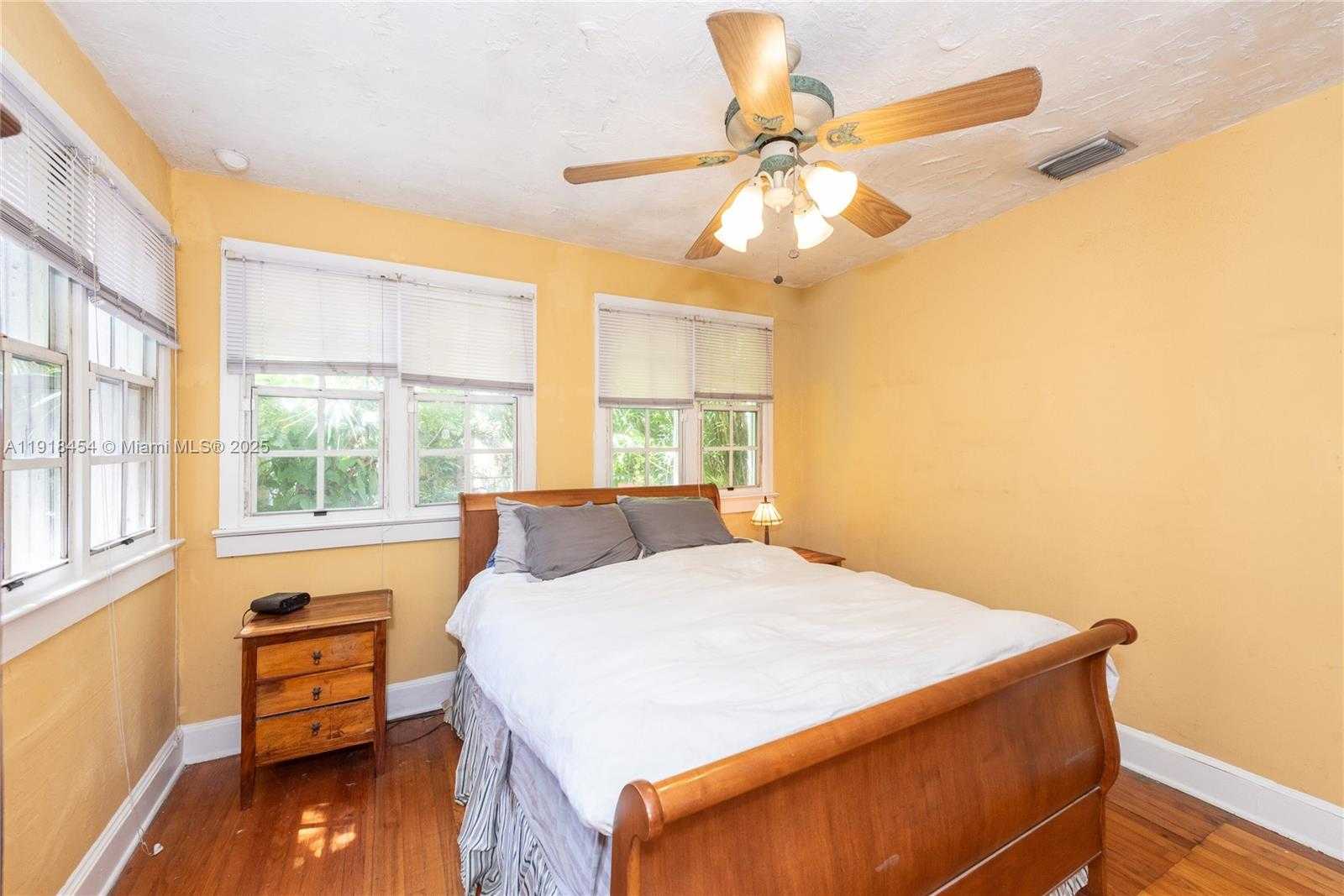 Small Image of 1256 ALGERIA AVE, Coral Gables Number 18