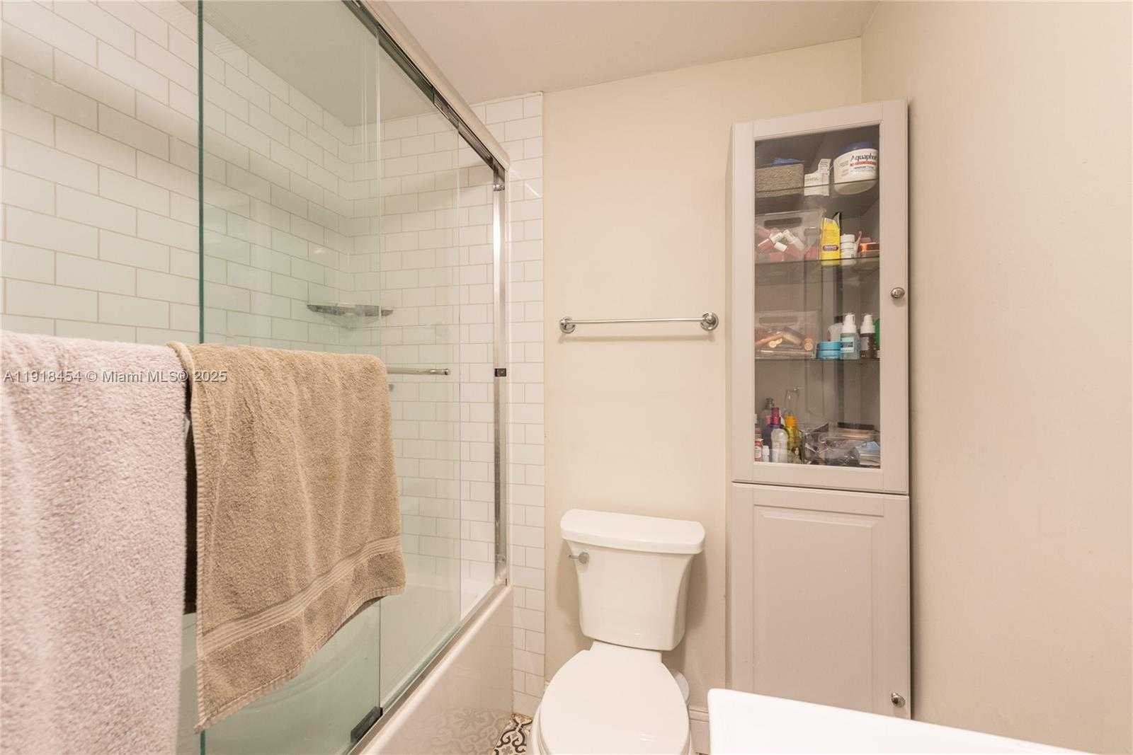 Small Image of 1256 ALGERIA AVE, Coral Gables Number 19