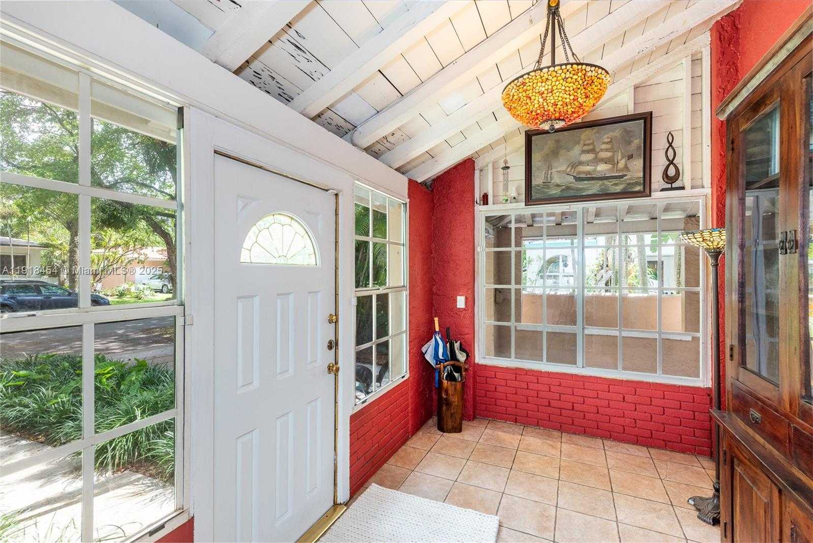 Small Image of 1256 ALGERIA AVE, Coral Gables Number 2