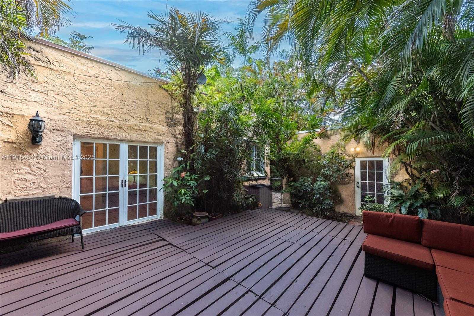 Small Image of 1256 ALGERIA AVE, Coral Gables Number 22