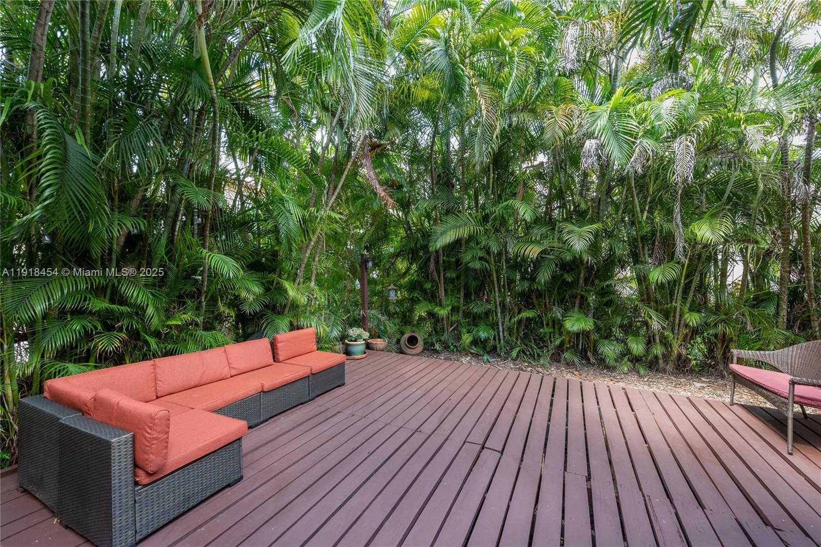 Small Image of 1256 ALGERIA AVE, Coral Gables Number 23