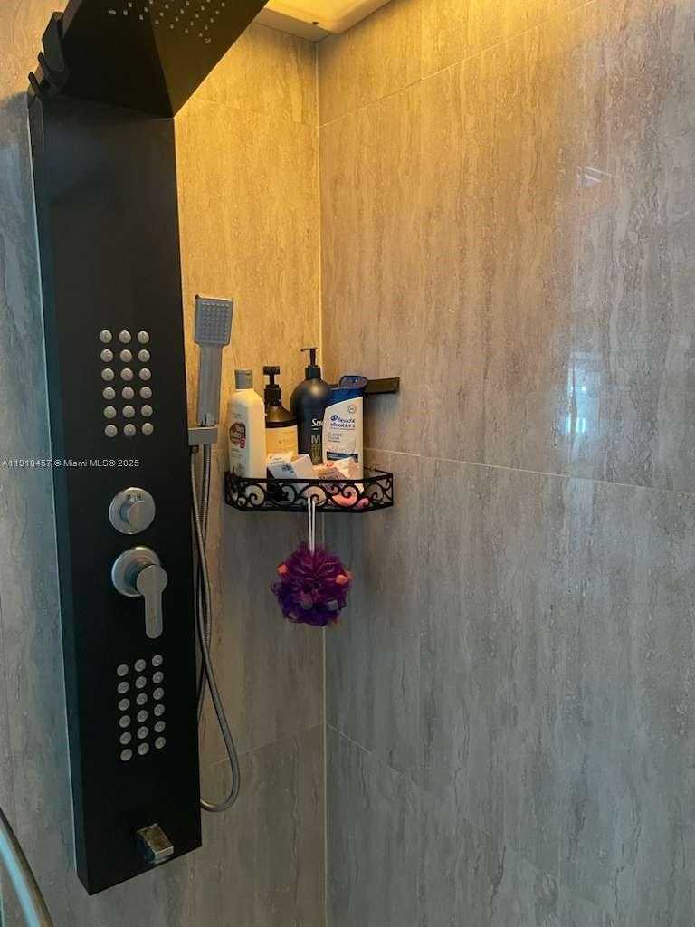 Small Image of 84961 OLD HWY 17 HWY, Islamorada Number 8