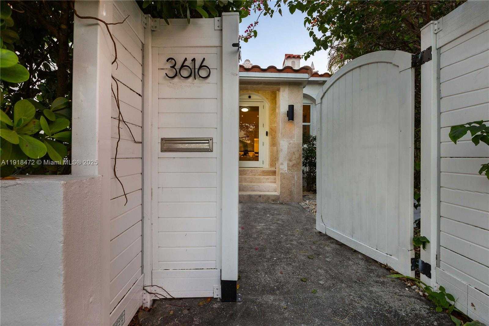 Small Image of 3616 SOUTH WEST 26TH ST, Miami Number 3