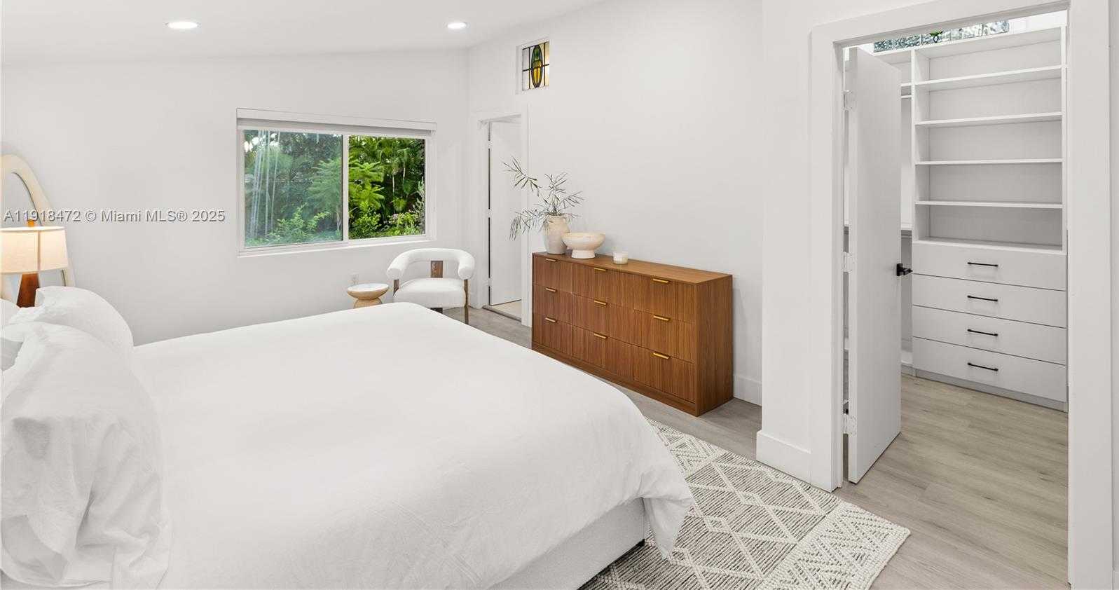 Small Image of 3616 SOUTH WEST 26TH ST, Miami Number 30