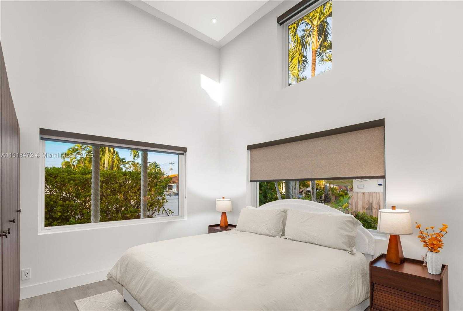 Small Image of 3616 SOUTH WEST 26TH ST, Miami Number 39