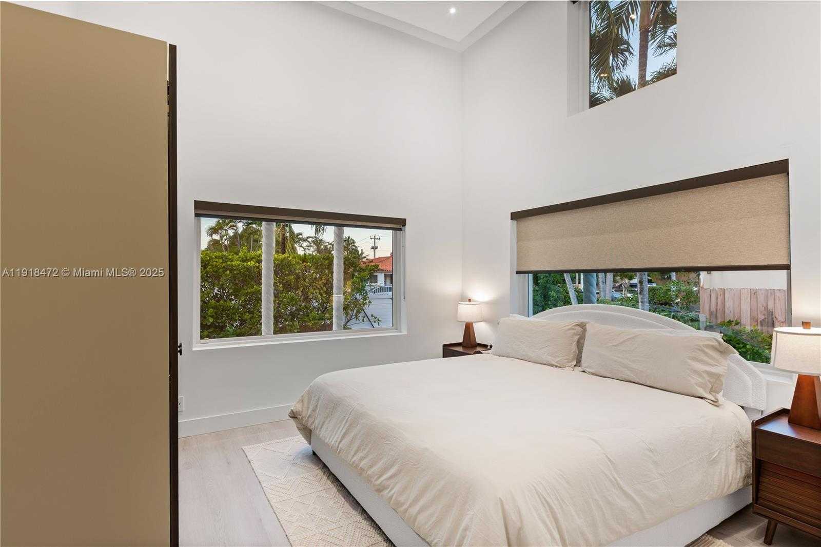 Small Image of 3616 SOUTH WEST 26TH ST, Miami Number 45