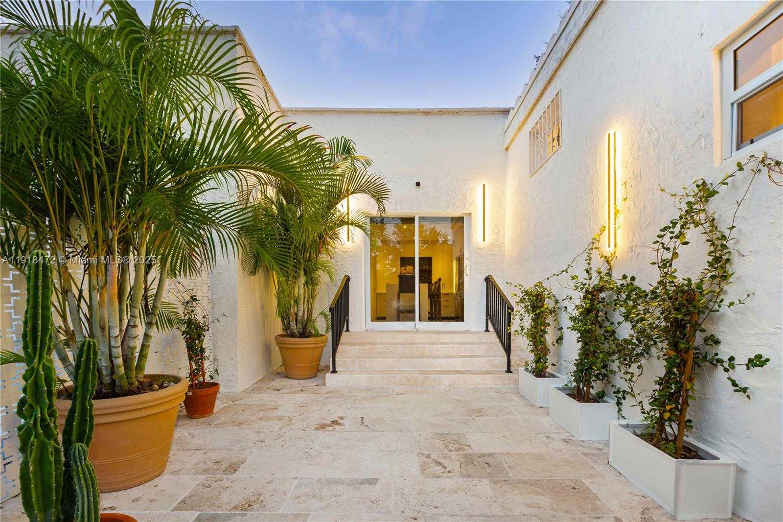 Small Image of 3616 SOUTH WEST 26TH ST, Miami Number 53