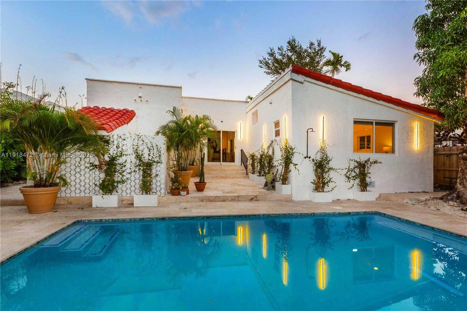 Small Image of 3616 SOUTH WEST 26TH ST, Miami Number 59