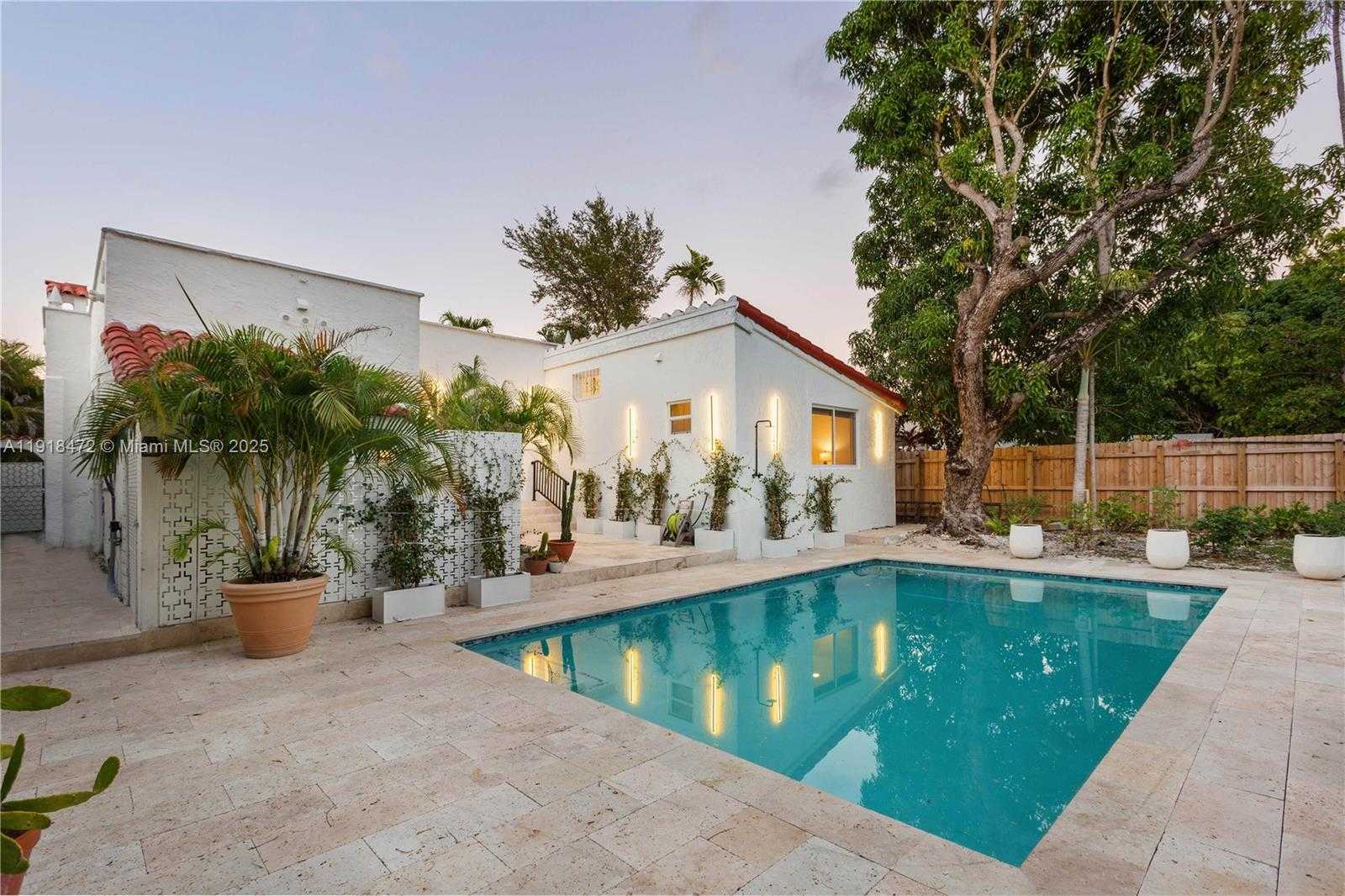 Small Image of 3616 SOUTH WEST 26TH ST, Miami Number 60