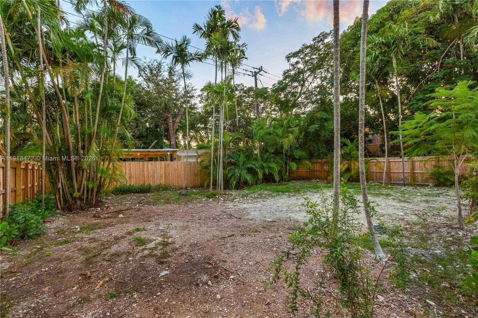 Small Image of 3616 SOUTH WEST 26TH ST, Miami Number 70