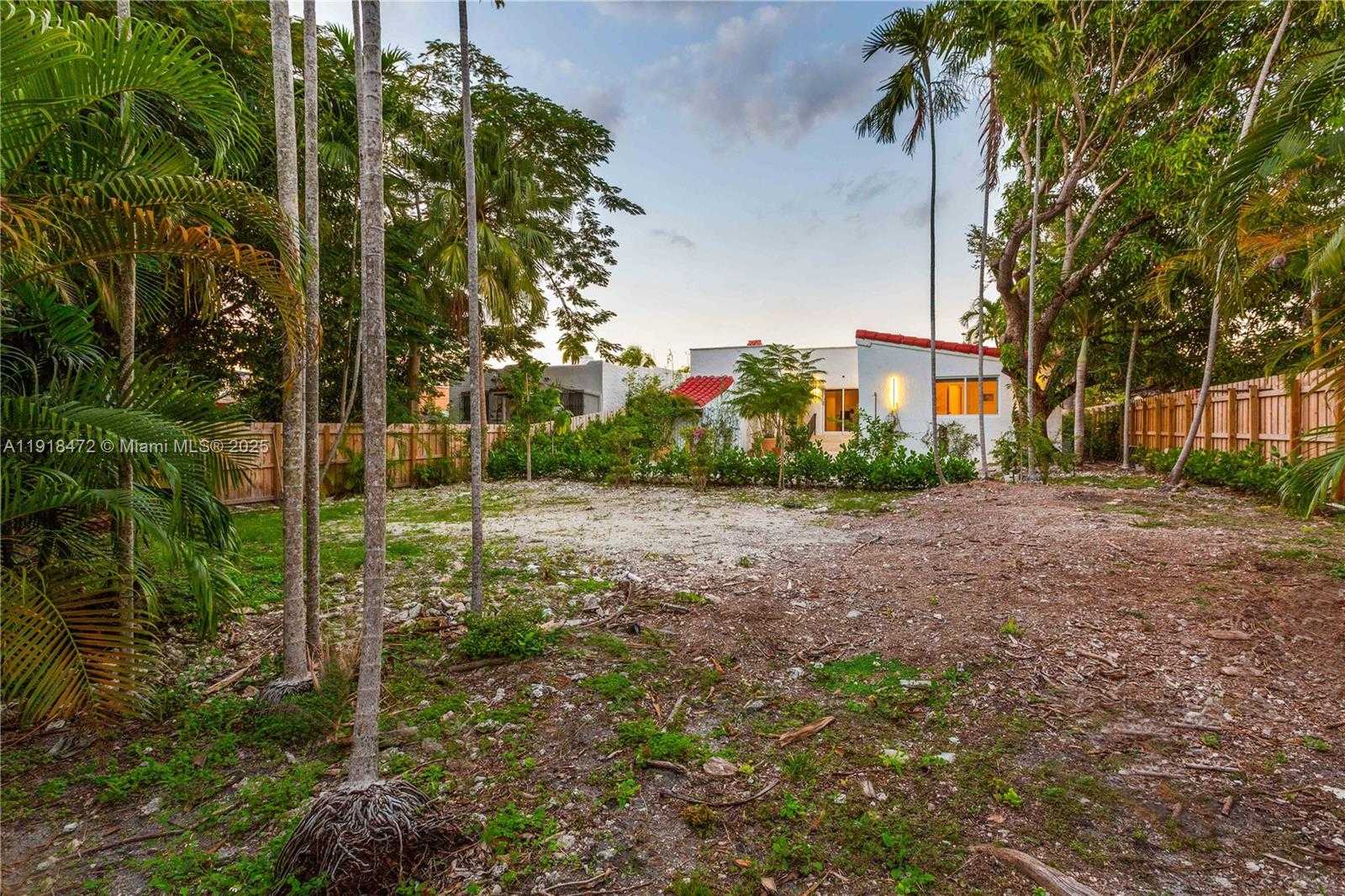 Small Image of 3616 SOUTH WEST 26TH ST, Miami Number 71