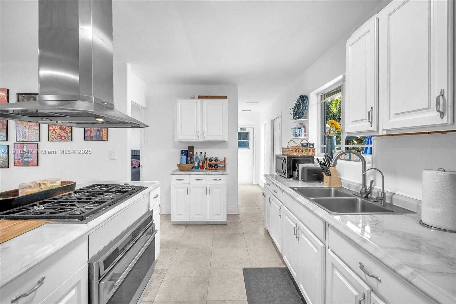 Small Image of 1285 NORTH EAST 103RD ST, Miami Shores Number 10