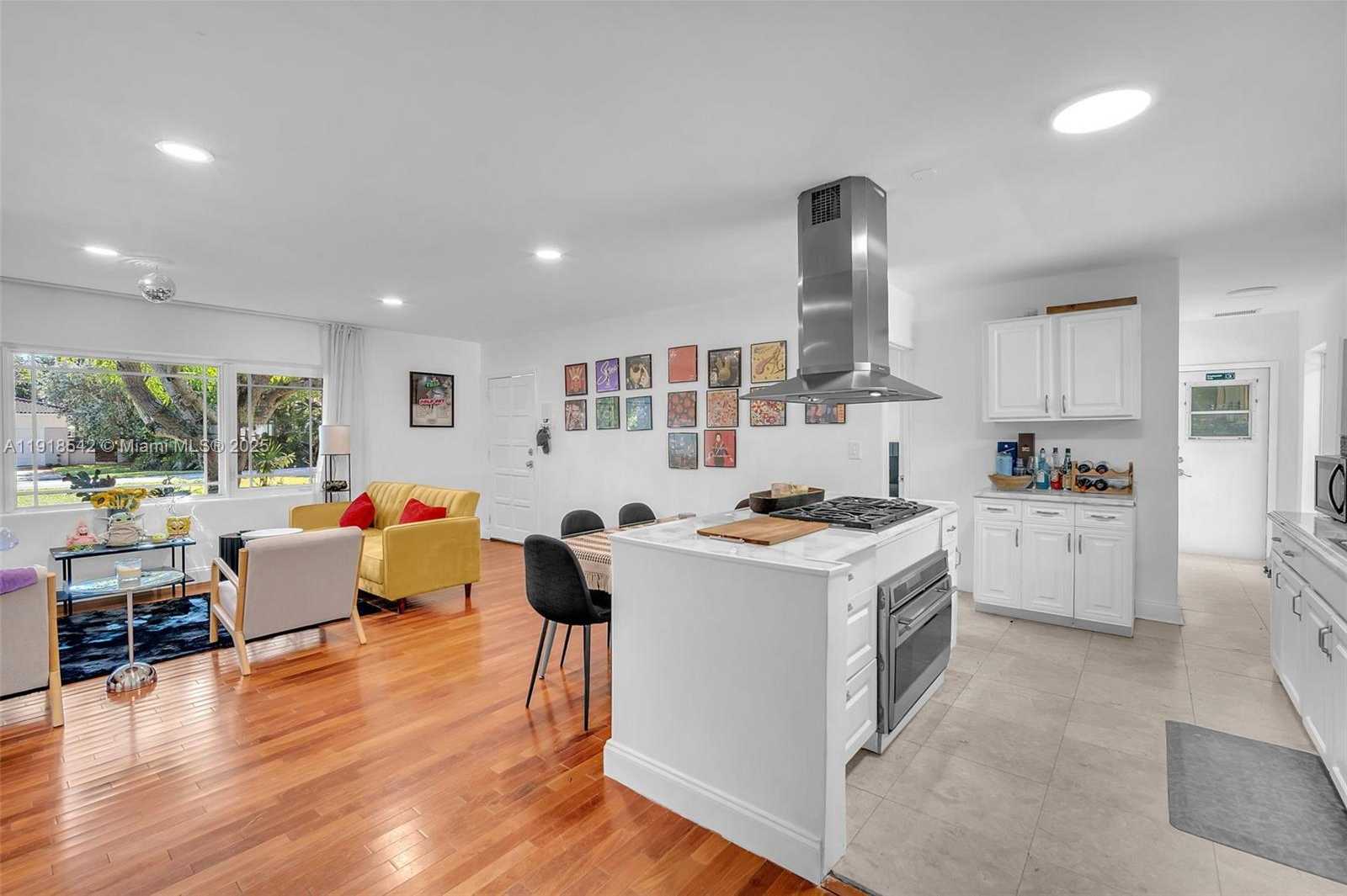 Small Image of 1285 NORTH EAST 103RD ST, Miami Shores Number 7