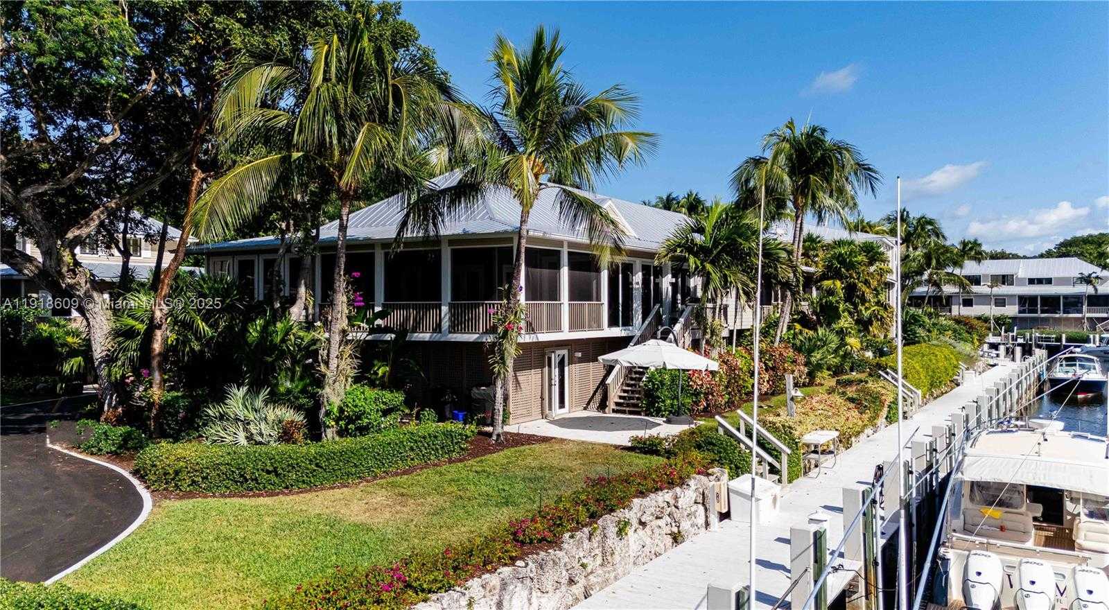 Small Image of 22 SOUTH ISLAND DR, Key Largo Number 1
