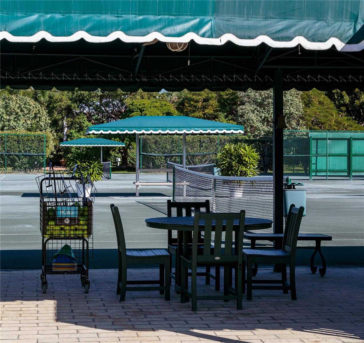 Small Image of 22 SOUTH ISLAND DR, Key Largo Number 24