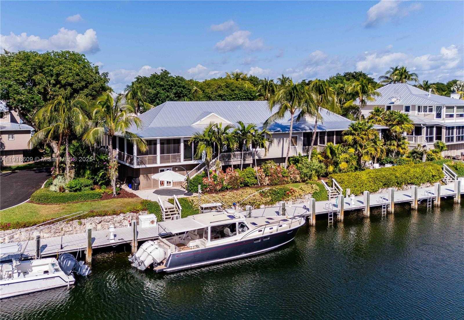 Small Image of 22 SOUTH ISLAND DR, Key Largo Number 3