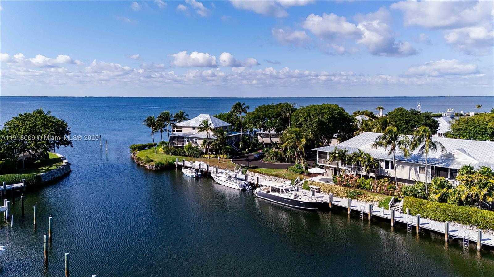 Small Image of 22 SOUTH ISLAND DR, Key Largo Number 30