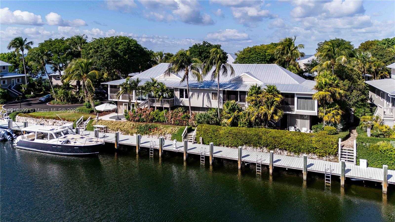 Small Image of 22 SOUTH ISLAND DR, Key Largo Number 31