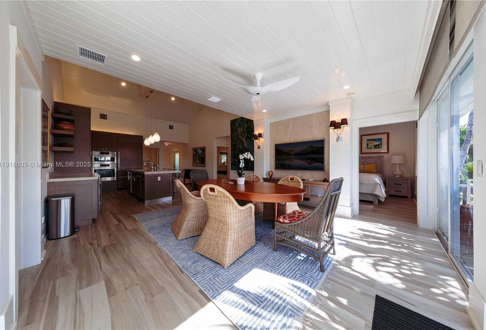 Small Image of 22 SOUTH ISLAND DR, Key Largo Number 4