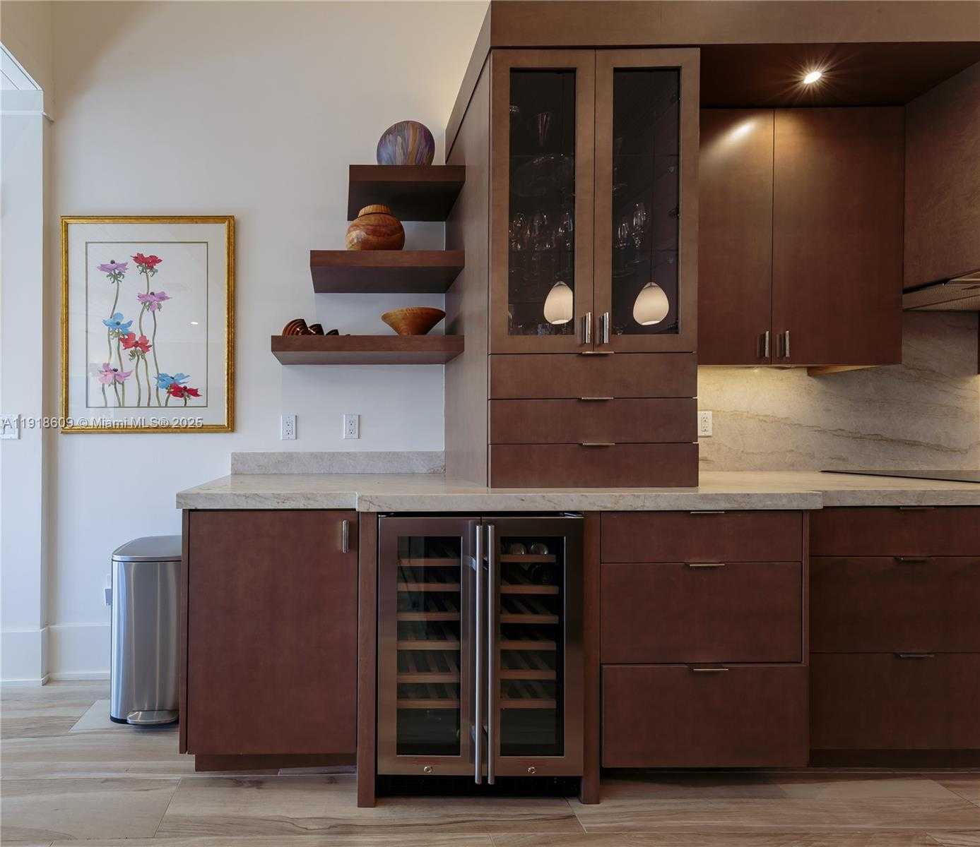 Small Image of 22 SOUTH ISLAND DR, Key Largo Number 5