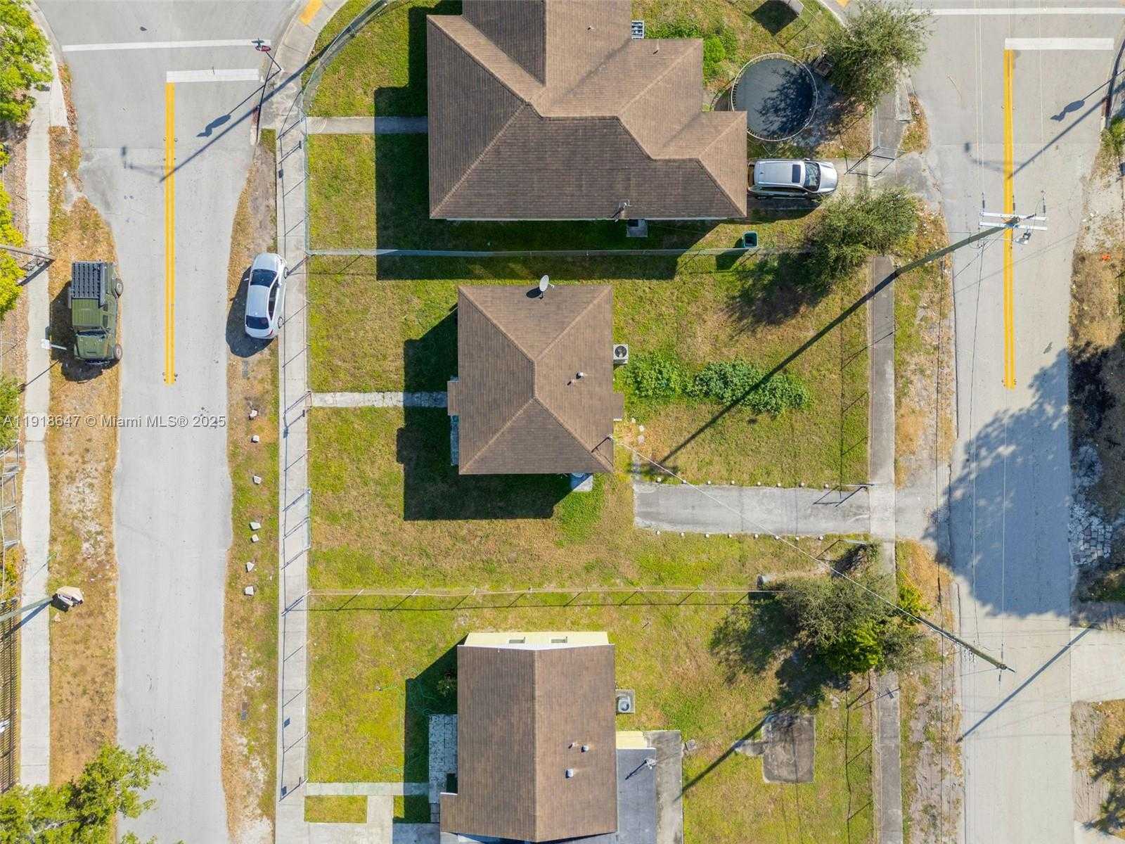 Small Image of 2210 NORTH WEST 155TH ST, Miami Gardens Number 12