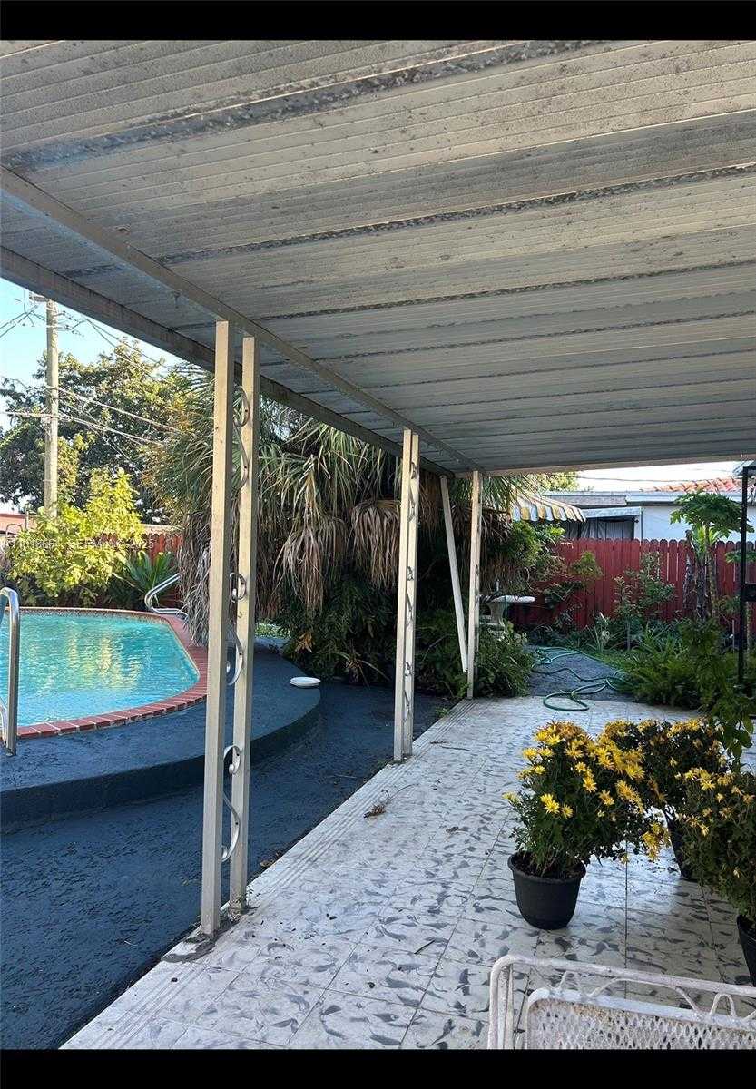 Small Image of 2659 WEST 10TH AVE, Hialeah Number 17