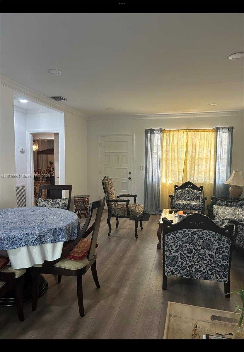 Small Image of 2659 WEST 10TH AVE, Hialeah Number 19