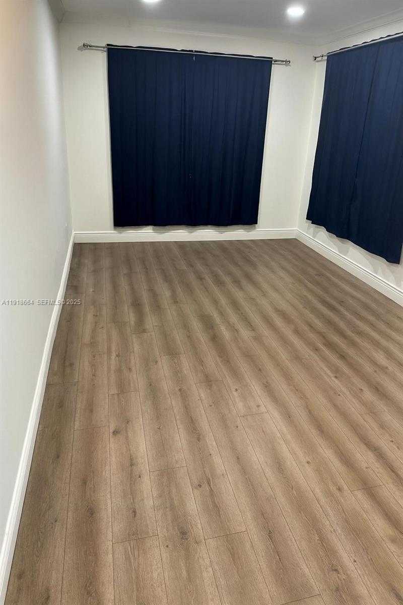 Small Image of 2659 WEST 10TH AVE, Hialeah Number 4