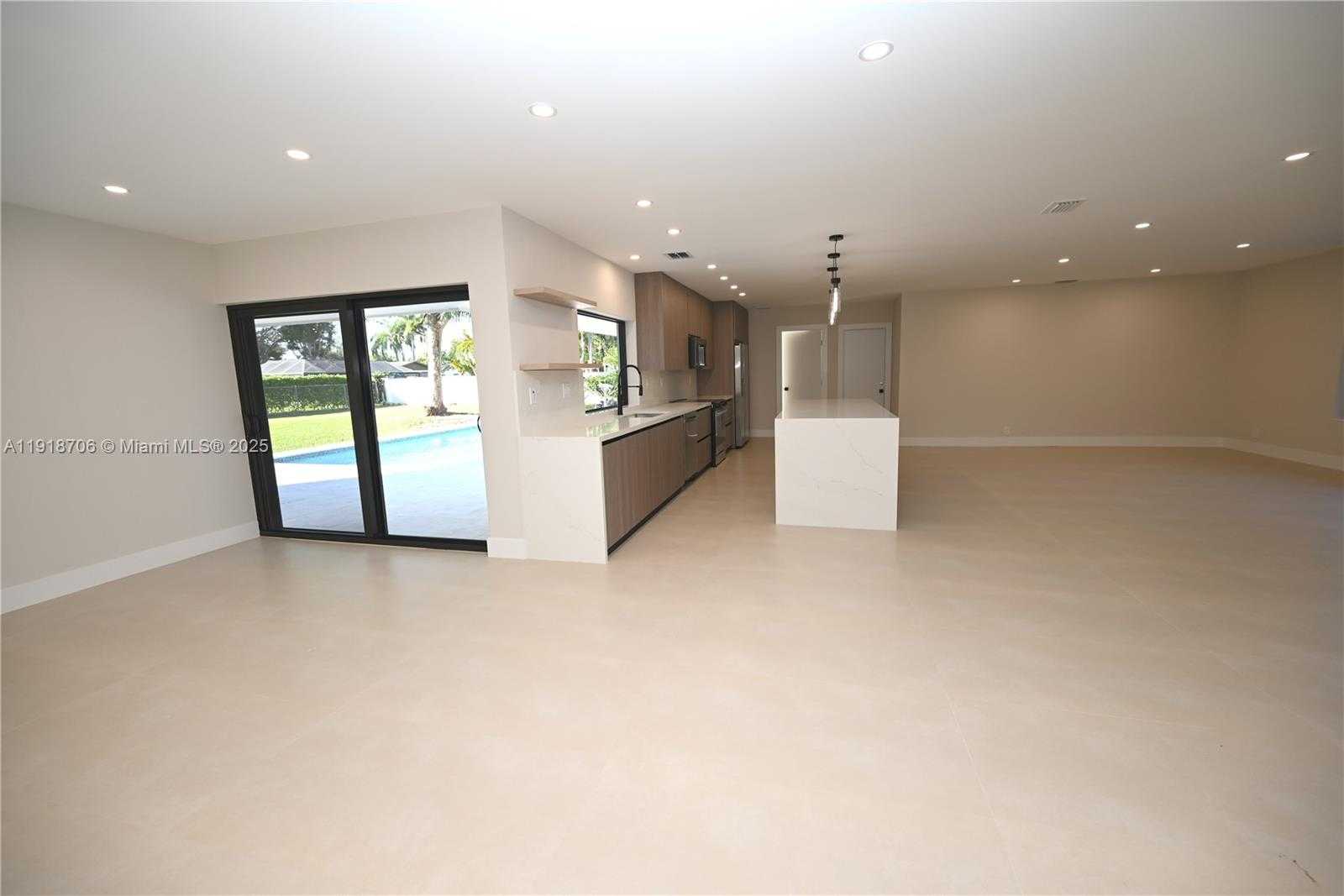 Small Image of 9760 SOUTH WEST 119TH ST, Miami Number 11