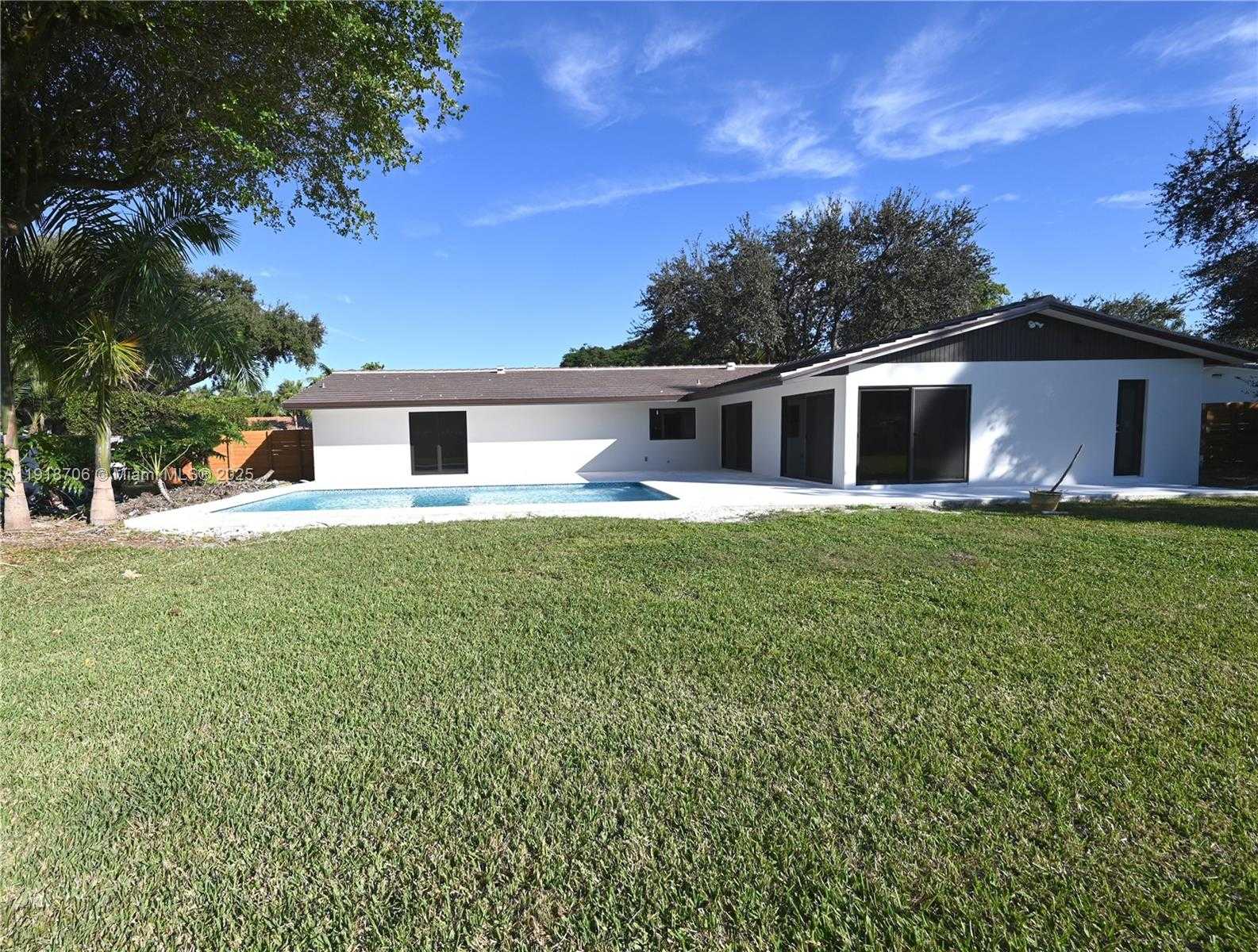 Small Image of 9760 SOUTH WEST 119TH ST, Miami Number 19