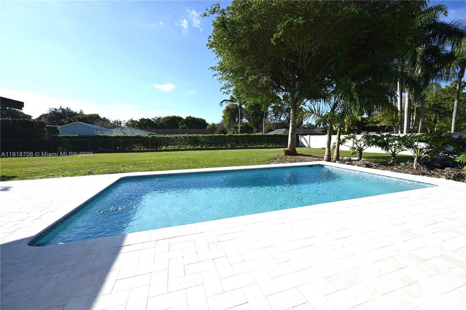 Small Image of 9760 SOUTH WEST 119TH ST, Miami Number 24