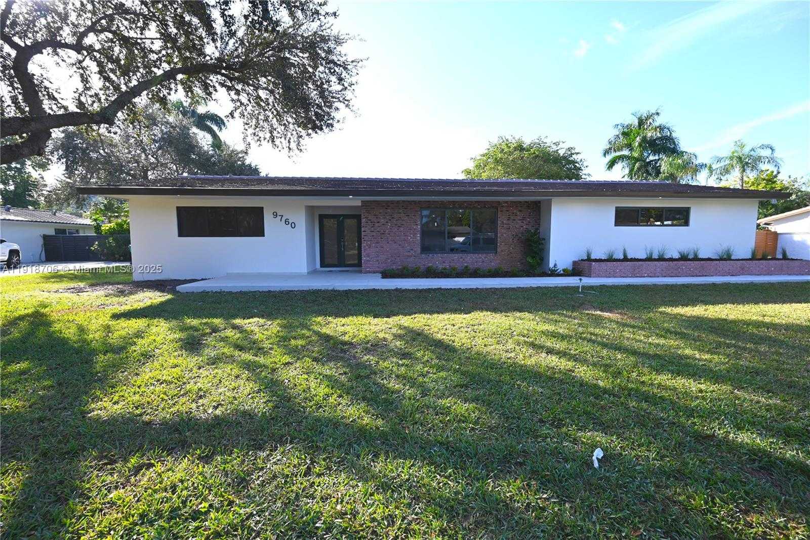 Small Image of 9760 SOUTH WEST 119TH ST, Miami Number 25