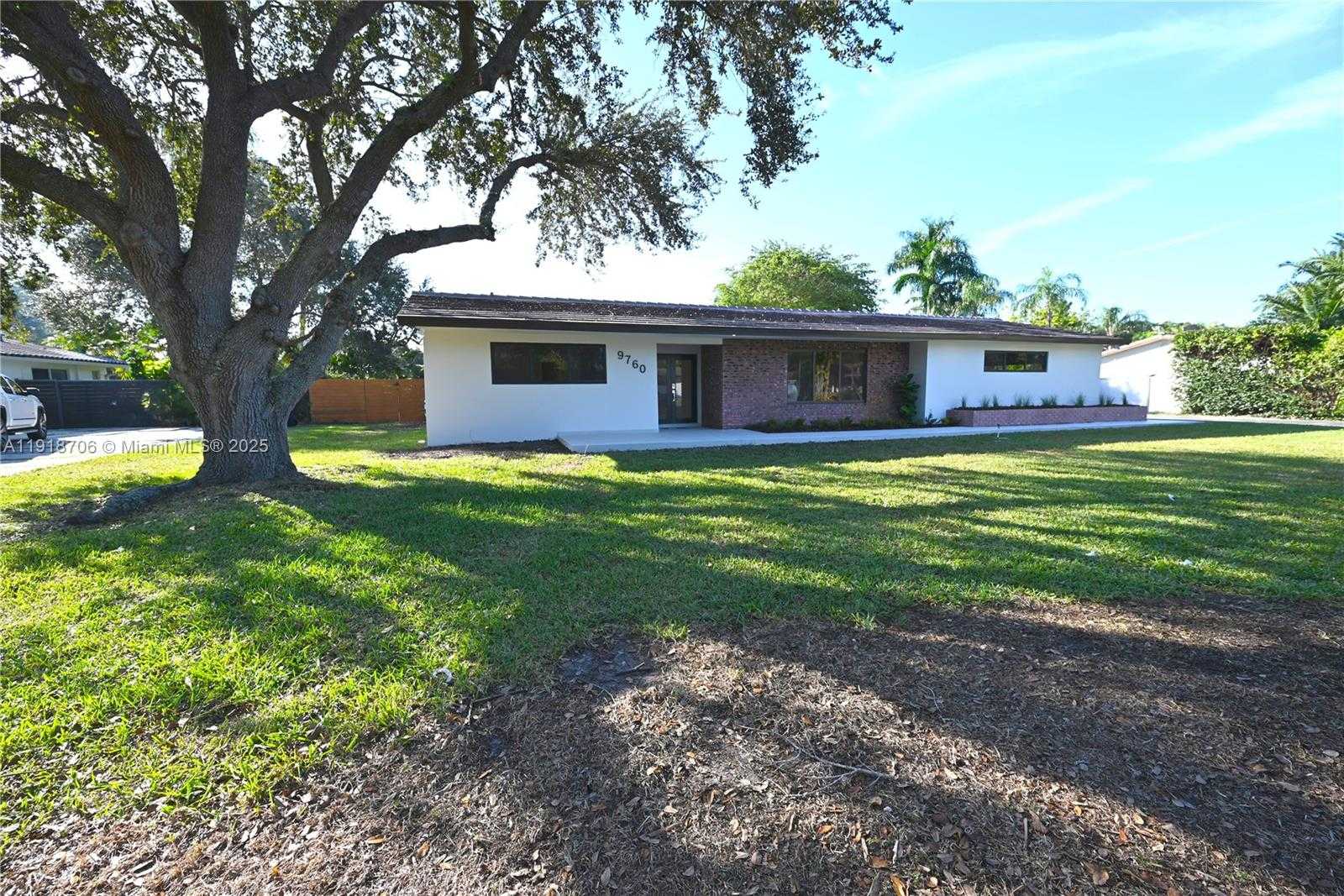 Small Image of 9760 SOUTH WEST 119TH ST, Miami Number 26