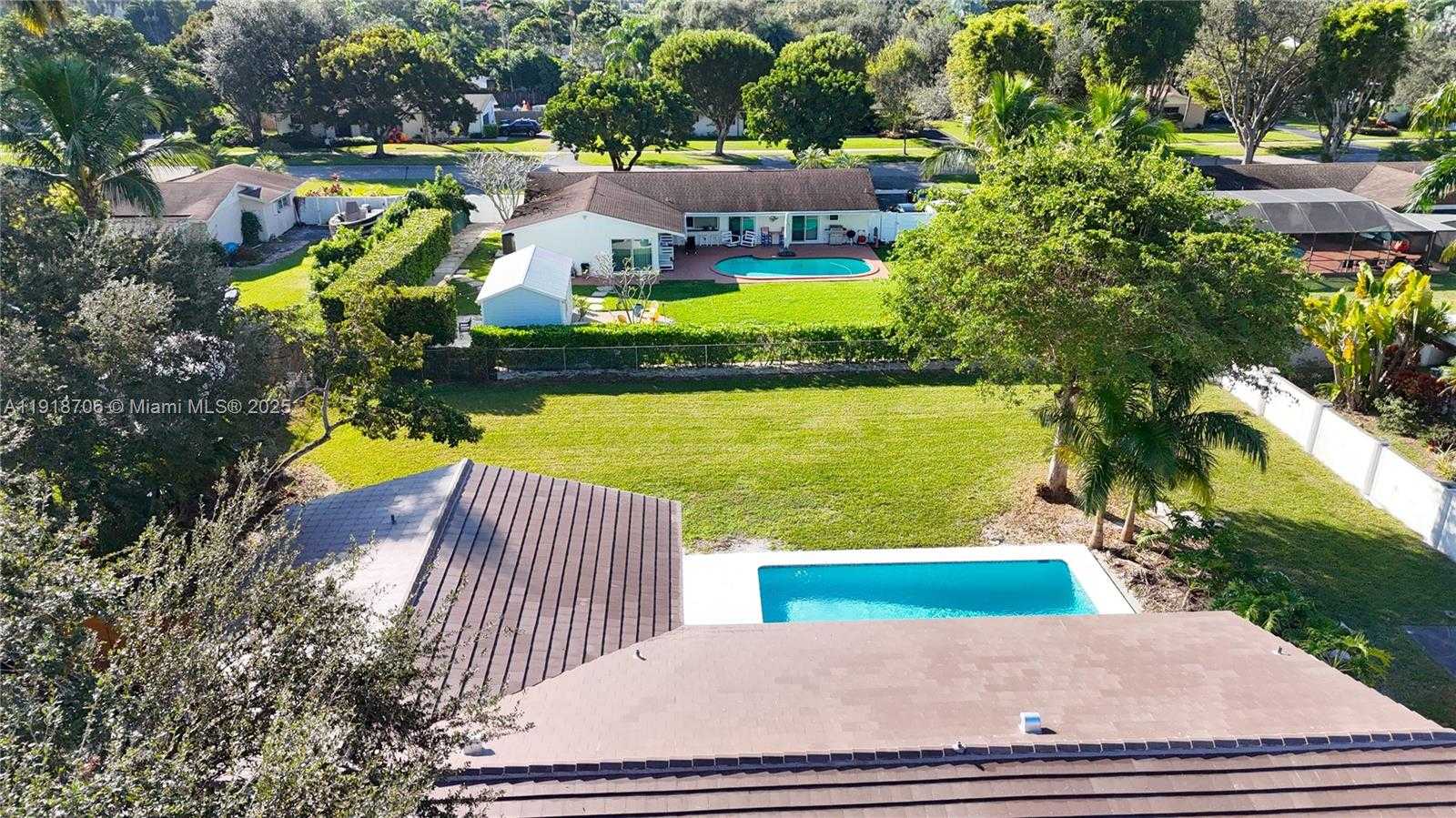 Small Image of 9760 SOUTH WEST 119TH ST, Miami Number 31