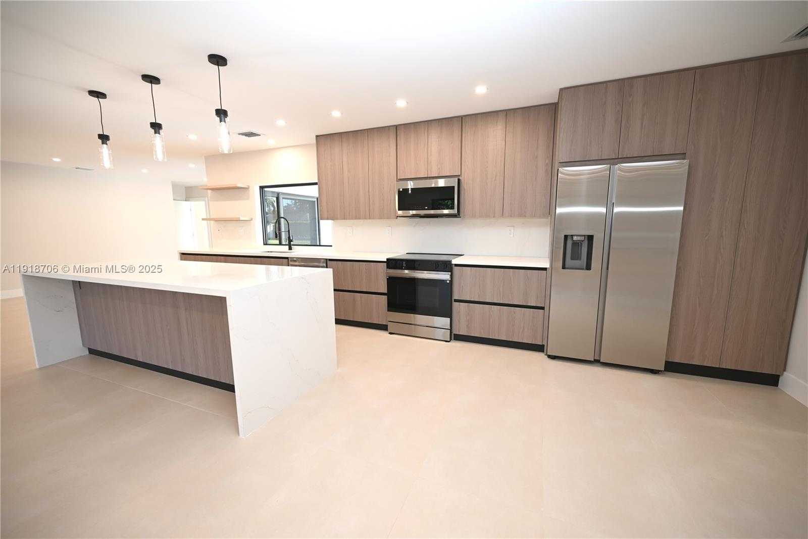 Small Image of 9760 SOUTH WEST 119TH ST, Miami Number 5