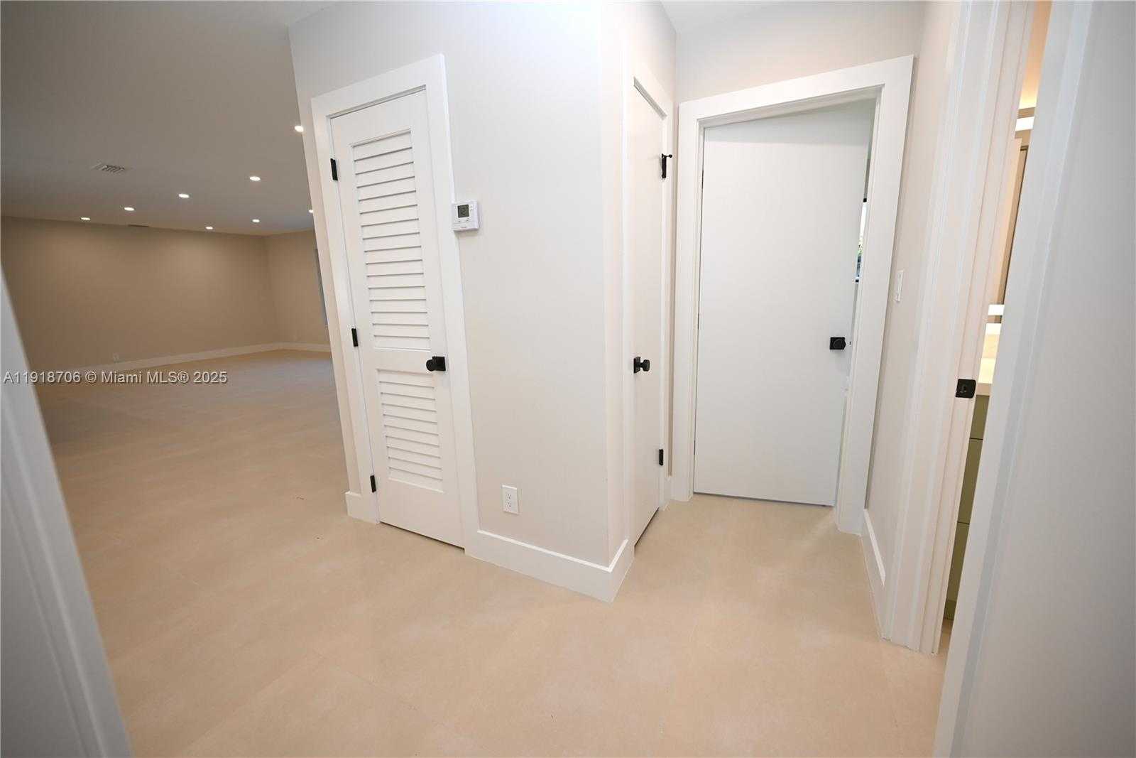 Small Image of 9760 SOUTH WEST 119TH ST, Miami Number 7