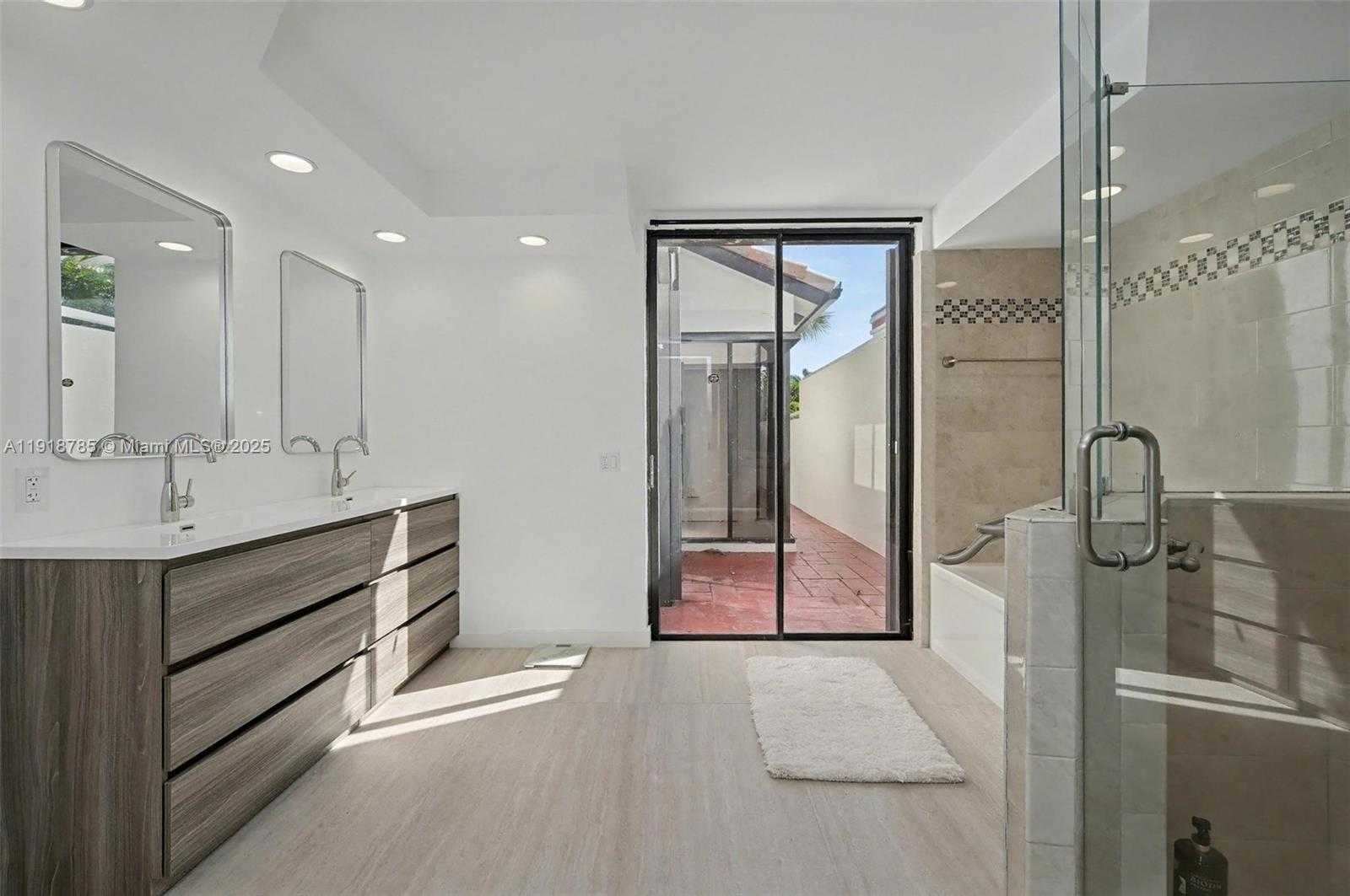 Small Image of 6438 VIA ROSA, Boca Raton Number 37