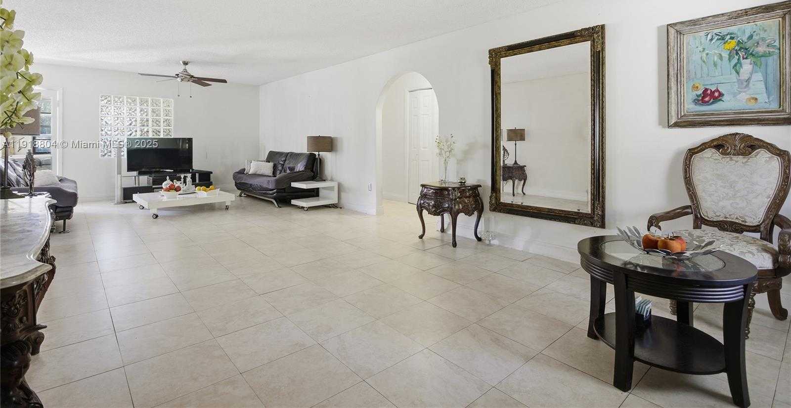 Small Image of 272 191ST TER, Sunny Isles Beach Number 11